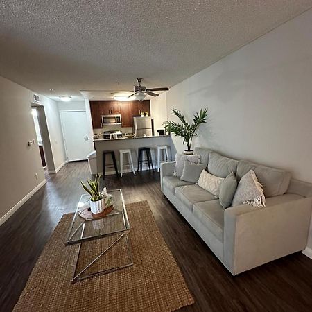 לוס אנג'לס Incredible Two Bedroom Hollywood Apartments Free Parking מראה חיצוני תמונה