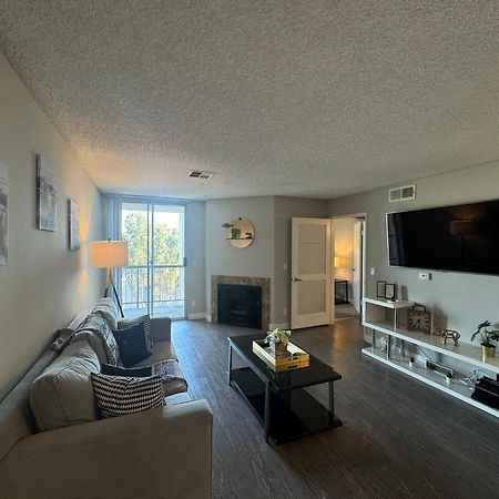 לוס אנג'לס Incredible Two Bedroom Hollywood Apartments Free Parking מראה חיצוני תמונה