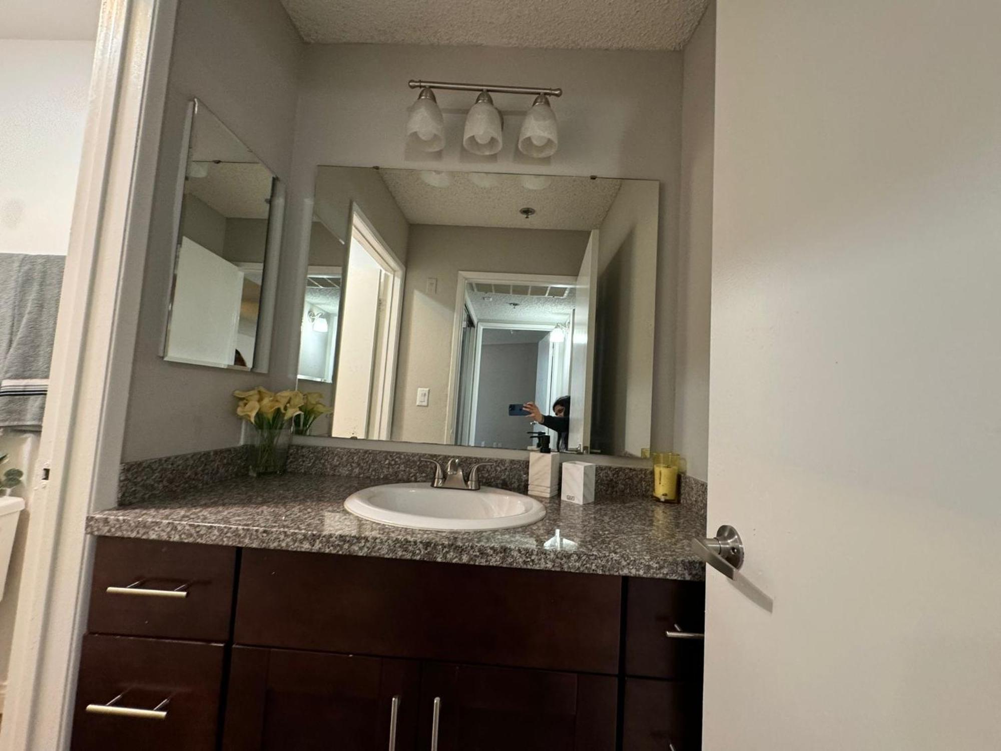 לוס אנג'לס Incredible Two Bedroom Hollywood Apartments Free Parking מראה חיצוני תמונה