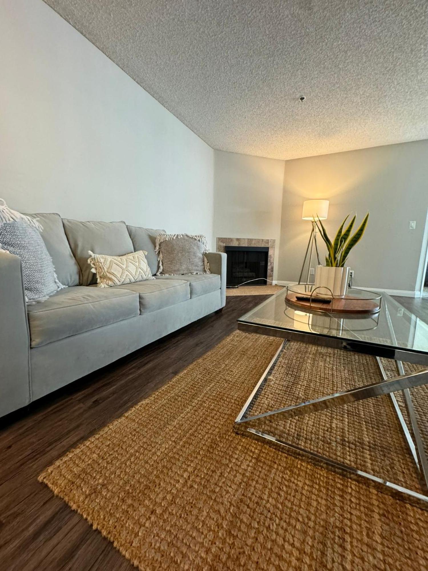 לוס אנג'לס Incredible Two Bedroom Hollywood Apartments Free Parking מראה חיצוני תמונה
