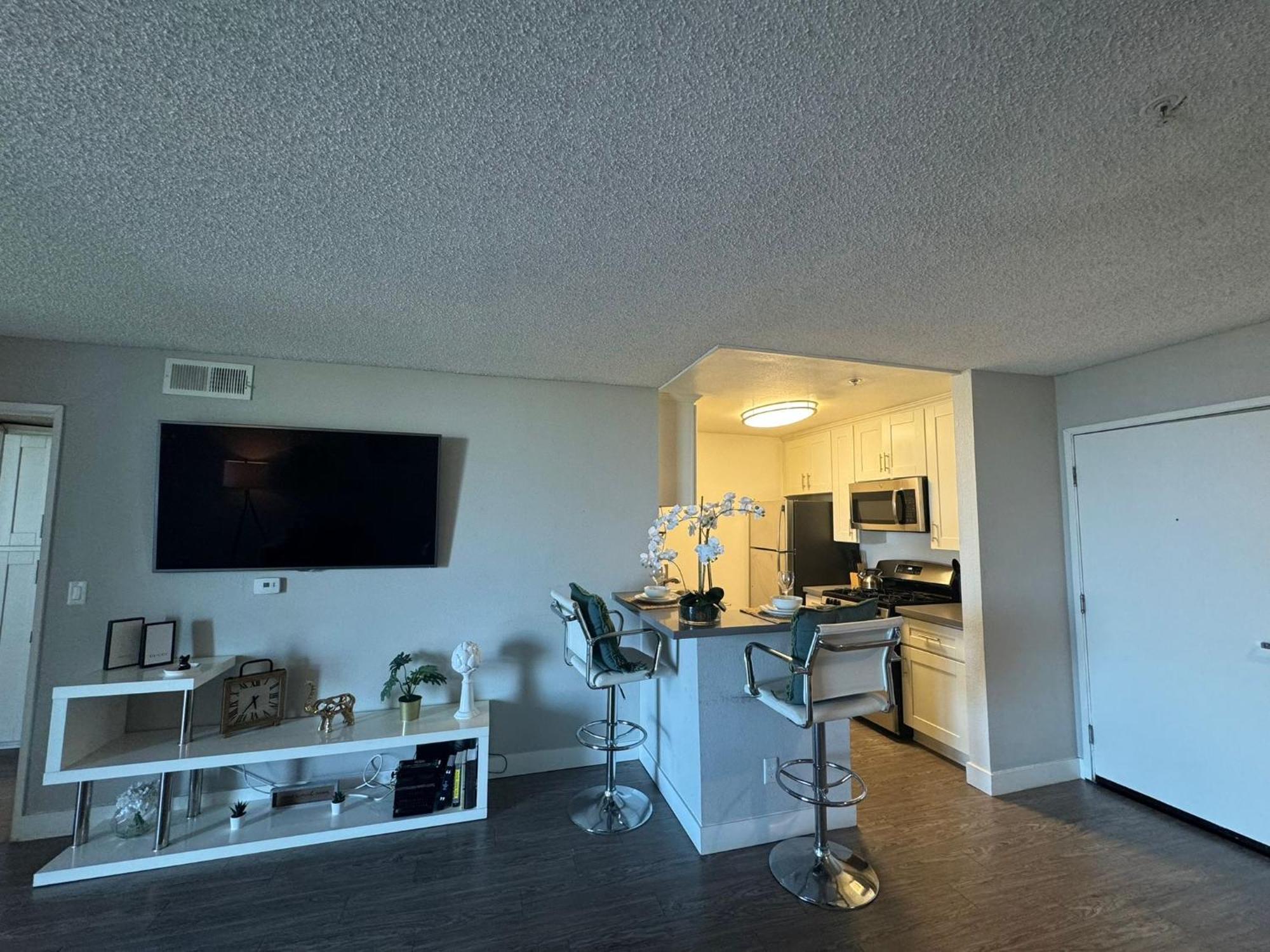 לוס אנג'לס Incredible Two Bedroom Hollywood Apartments Free Parking מראה חיצוני תמונה