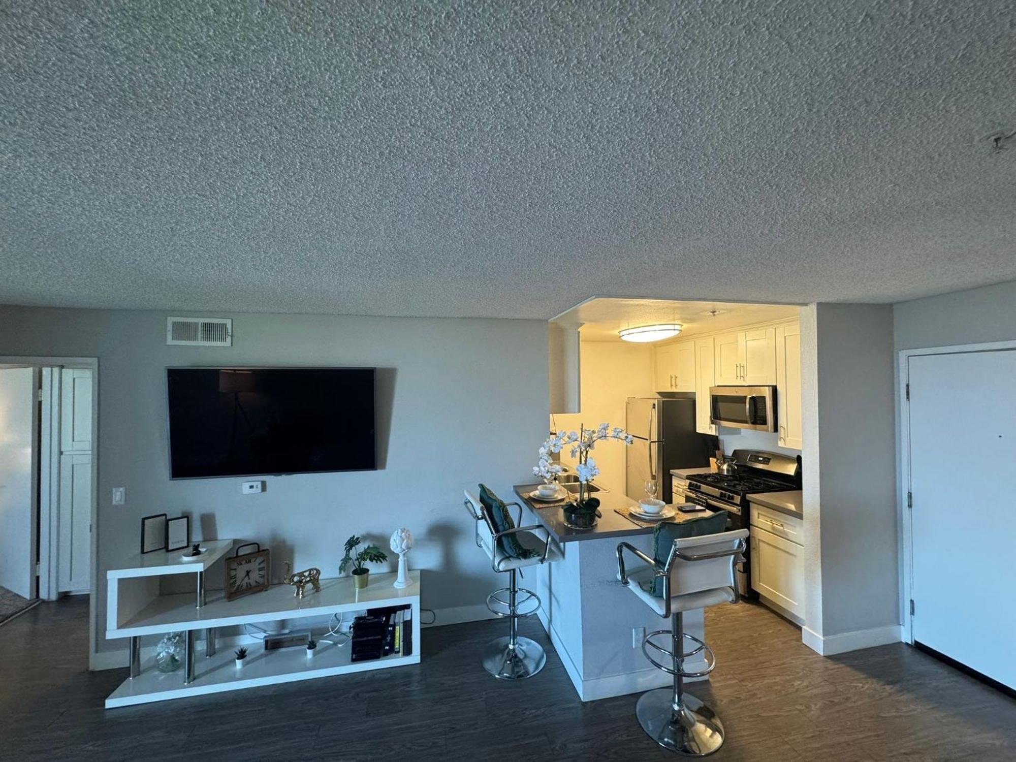 לוס אנג'לס Incredible Two Bedroom Hollywood Apartments Free Parking מראה חיצוני תמונה