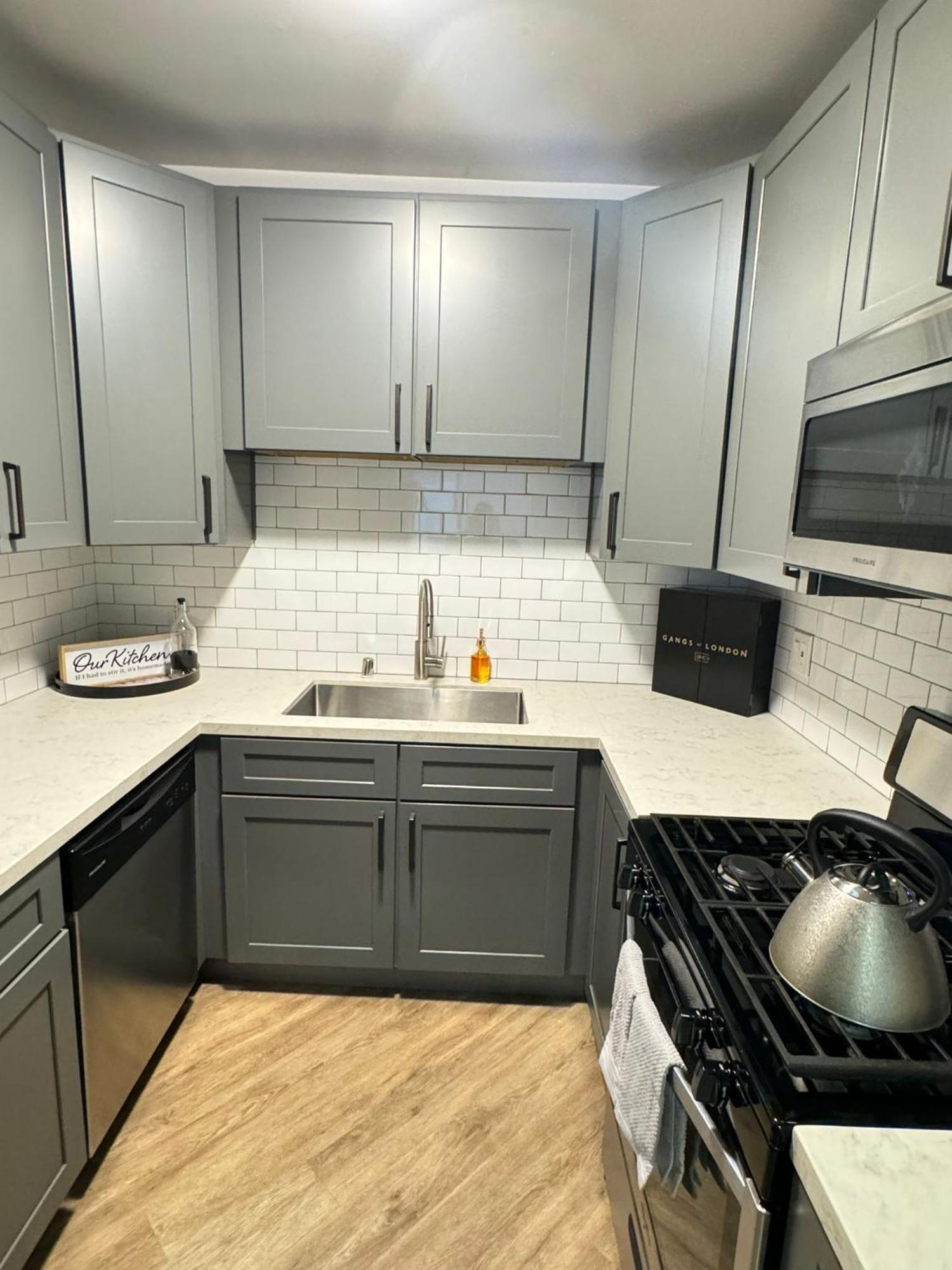לוס אנג'לס Incredible Two Bedroom Hollywood Apartments Free Parking מראה חיצוני תמונה